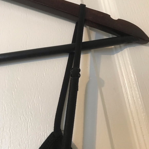 🌺 URBAN HERITAGE TIE-FRONT KEYHOLE CAMI SOFT - Picture 6 of 8